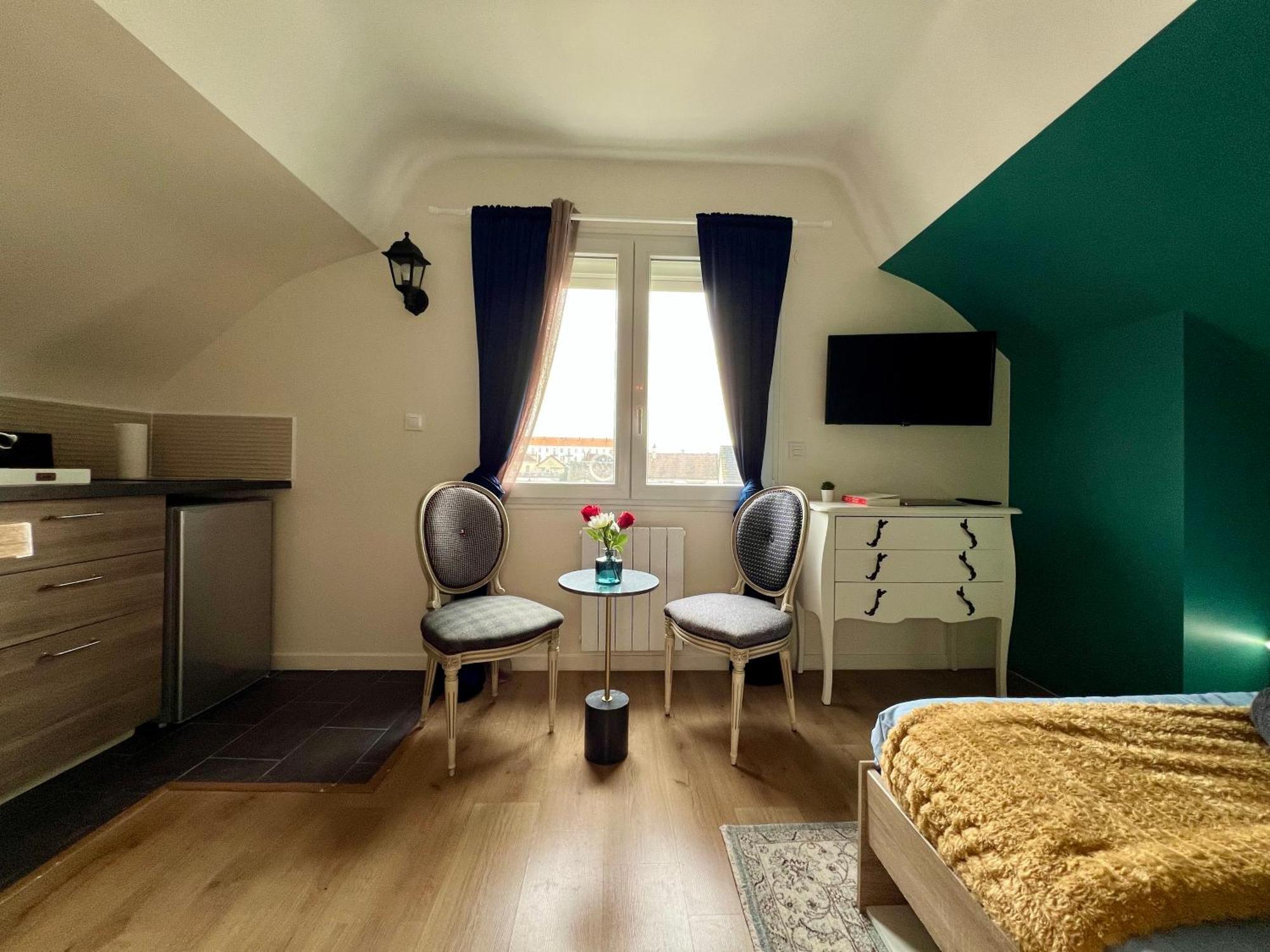 Studios Ideal Pro I Centre-Ville & Parking Gratuit Chatellerault Exterior photo