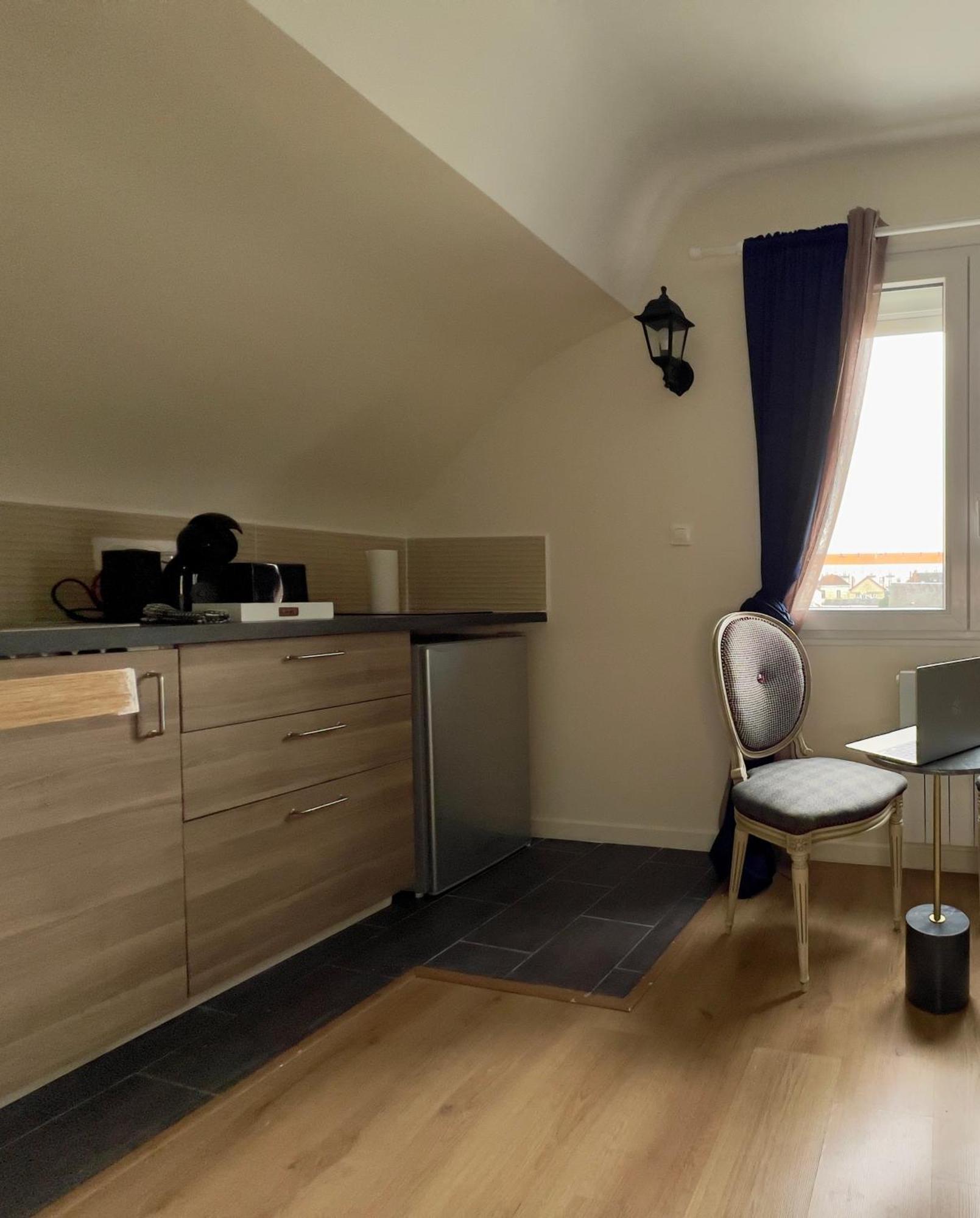 Studios Ideal Pro I Centre-Ville & Parking Gratuit Chatellerault Exterior photo