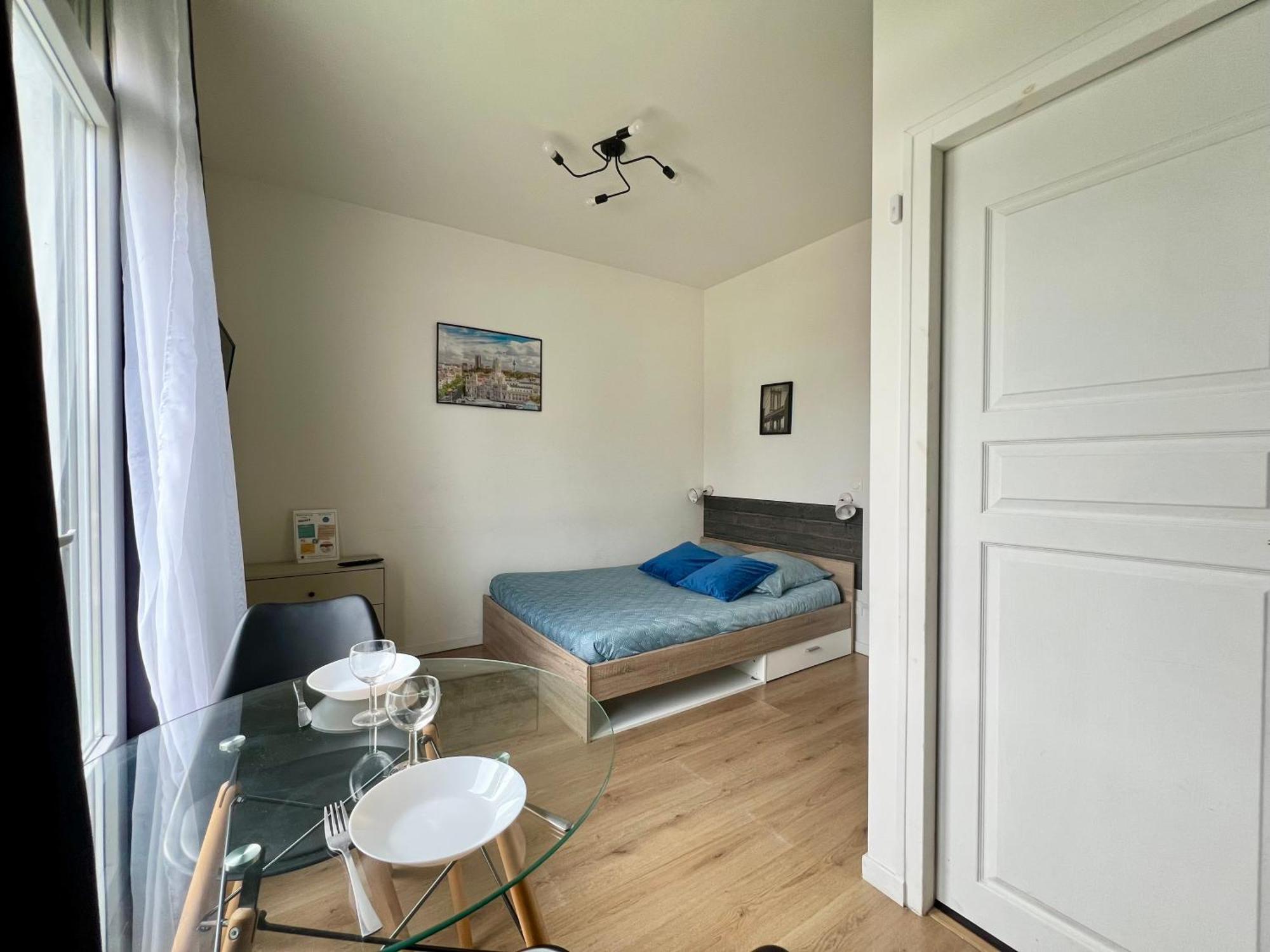 Studios Ideal Pro I Centre-Ville & Parking Gratuit Chatellerault Exterior photo