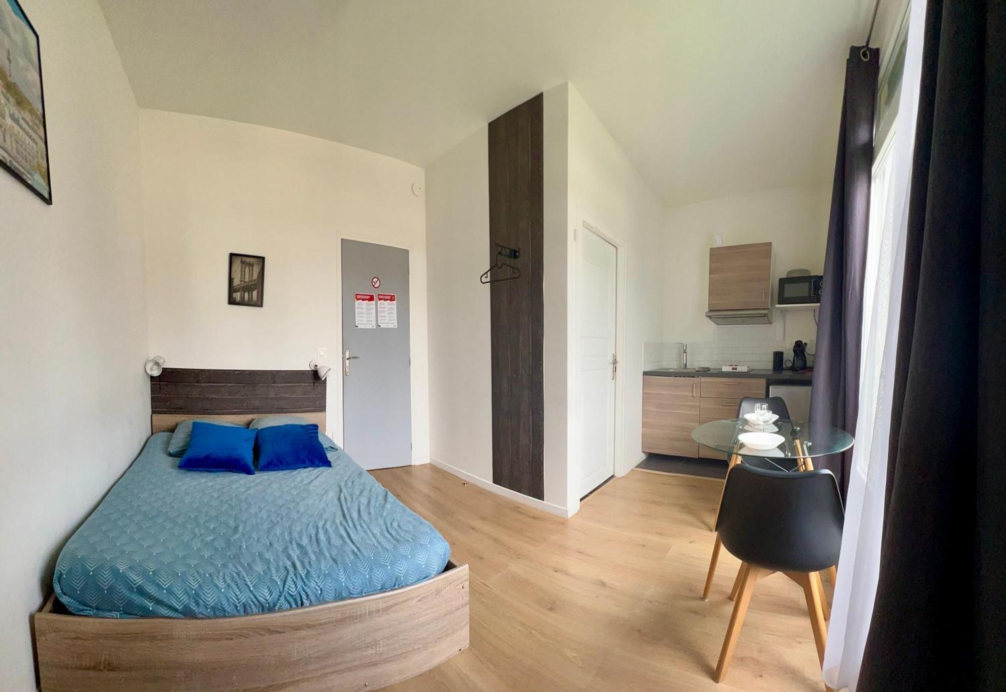 Studios Ideal Pro I Centre-Ville & Parking Gratuit Chatellerault Exterior photo